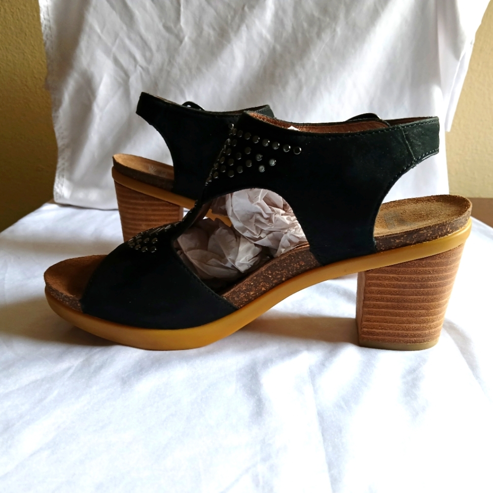 Dansko Women's Comfort Mule Sandals Studded Aesthetics Size 38 - Picture 3 of 6